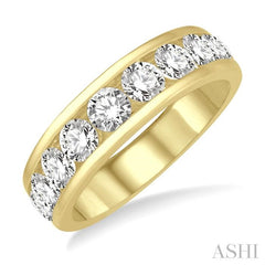 2 Ctw Channel Set 11 Stone Round Cut Diamond Wedding Band in 14K Yellow Gold