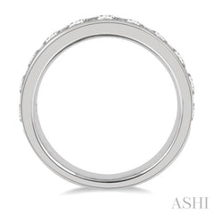 1 1/2 Ctw Channel Set 11 Stone Round Cut Diamond Wedding Band in 14K White Gold