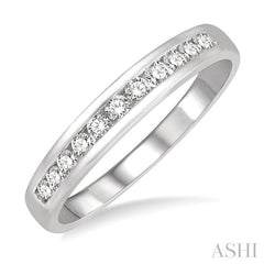 1/4 Ctw Channel Set 11 Stone Round Cut Diamond Wedding Band in Platinum