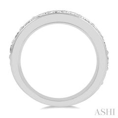 1 1/2 Ctw Round Cut Diamond Wedding Band in 14K White Gold