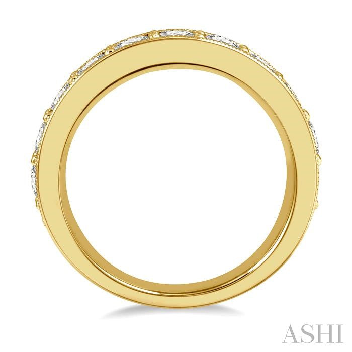 1 1/2 Ctw Round Cut Diamond Wedding Band in 14K Yellow Gold