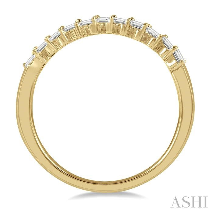 1/4 Ctw Stackable Baguette Diamond Fashion Ring in 14K Yellow Gold