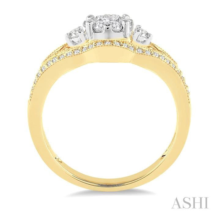 1/2 Ctw Round Cut Diamond Lovebright Ring in 14K Yellow and White Gold