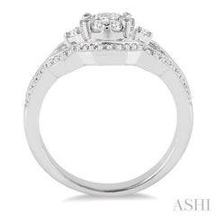 1/2 Ctw Round Cut Diamond Lovebright Ring in 14K White Gold