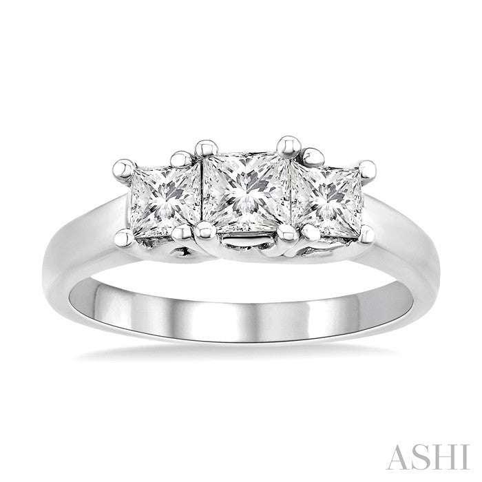 1 Ctw Three Stone Princess Cut Diamond Ring in 14K White Gold