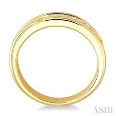 1/4 Ctw Princess Cut Diamond Band in 14K Yellow Gold