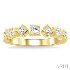 1/2 Ctw Diamond Fashion Band in 14K Yellow Gold