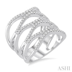 1/2 Ctw Round Cut Diamond Ring in 14K White Gold