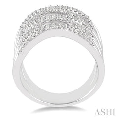 1/2 Ctw Round Cut Diamond Ring in 14K White Gold
