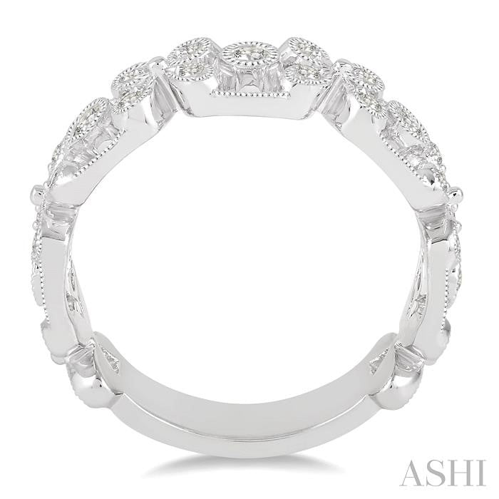1/4 Ctw Round Cut Diamond Fashion Ring in 14K White Gold