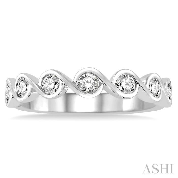 1/2 Ctw Round Cut Diamond Stack Band in 14K White Gold