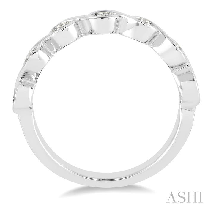 1/2 Ctw Round Cut Diamond Stack Band in 14K White Gold