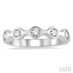 1/2 Ctw Round Cut Diamond Stack Band in 14K White Gold