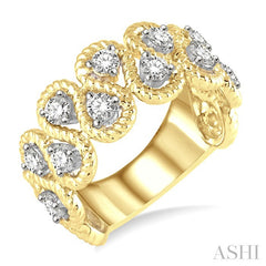 5/8 Ctw Round Cut Diamond Fashion Ring in 14K Yellow and White Gold