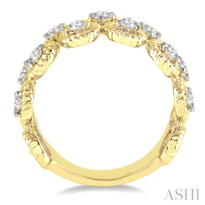 5/8 Ctw Round Cut Diamond Fashion Ring in 14K Yellow and White Gold