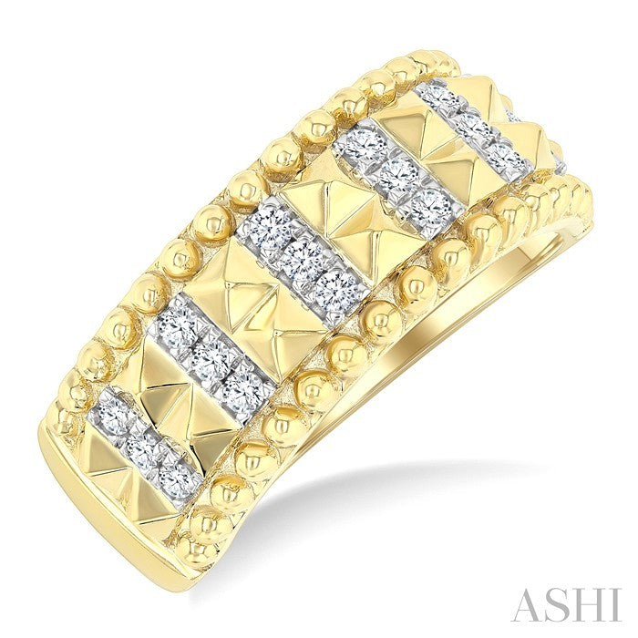 1/4 Ctw Round Cut Diamond Pyramid Fashion Band in 14K Yellow Gold