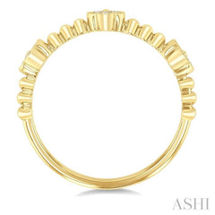 1/10 Ctw Round Cut Diamond Clover Ring with Beaded Design in 10K Yellow Gold