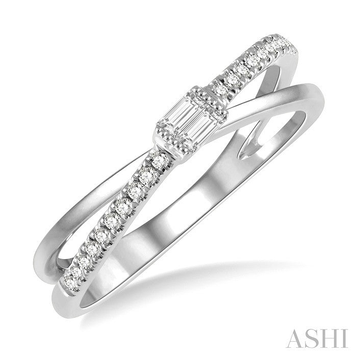 1/6 Ctw Criss Cross Baguette and Round Cut Diamond Fashion Ring in 14K White Gold