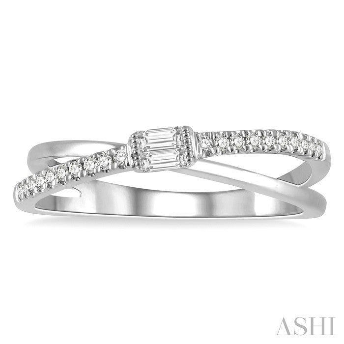 1/6 Ctw Criss Cross Baguette and Round Cut Diamond Fashion Ring in 14K White Gold