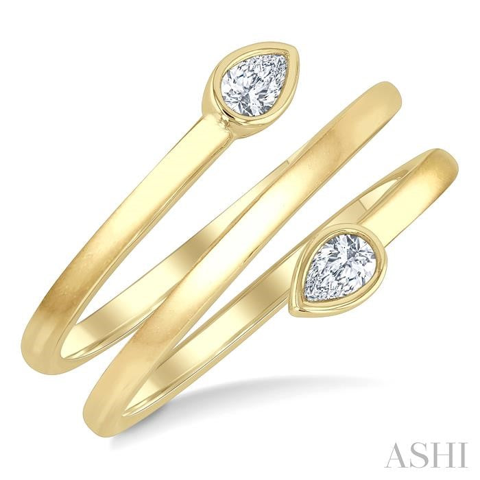 1/5 Ctw Split Double Coil Bezel Set Pear Cut Diamond Open Fashion Ring in 14K Yellow Gold