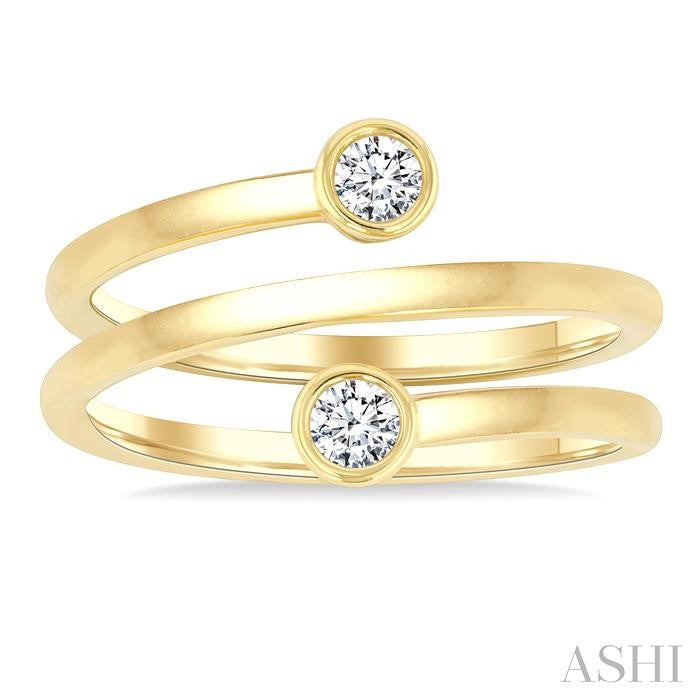 1/5 Ctw Round Shape Diamond Bezel Double Coil Fashion Ring in 14K Yellow Gold