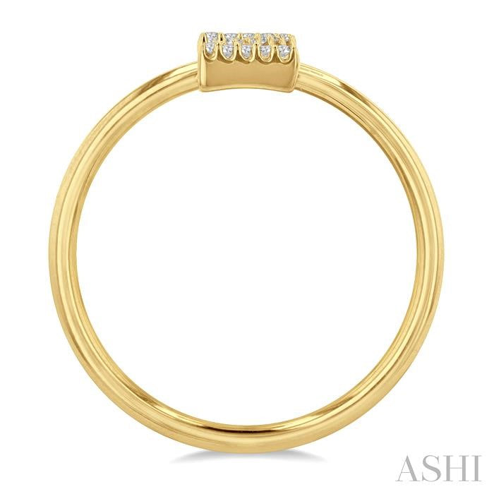 1/20 Ctw Initial 'Z' Round Cut Diamond Fashion Ring in 10K Yellow Gold