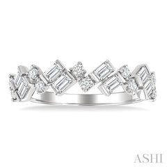 1/2 Ctw Zig-Zag Scatter Baguette and Round Cut Diamond Fashion Band in 14K White Gold