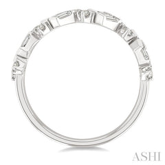 1/2 Ctw Zig-Zag Scatter Baguette and Round Cut Diamond Fashion Band in 14K White Gold