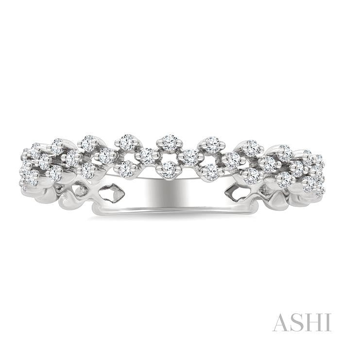 1/5 Ctw Circular Link Round Cut Diamond Fashion Band in 10K White Gold