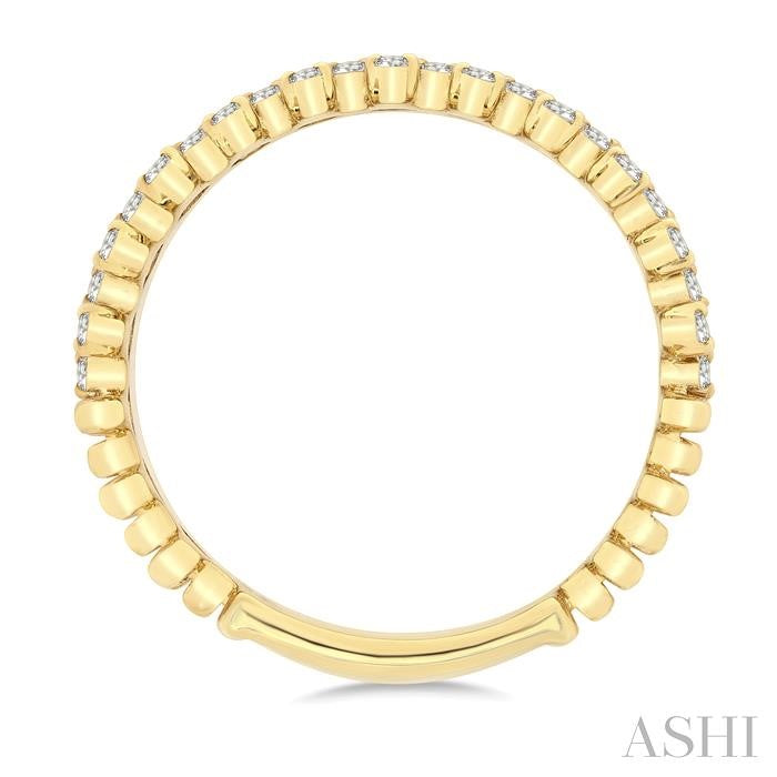 1/5 Ctw Circular Link Round Cut Diamond Fashion Band in 10K Yellow Gold