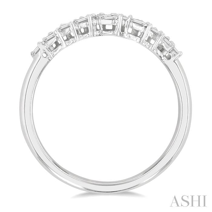 1/4 Ctw Scatter Baguette Cut Diamond Fashion Ring in 14K White Gold