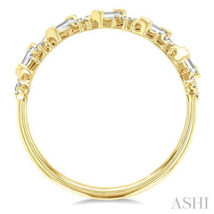 1/3 Ctw Zigzag Scatter Baguette and Round Cut Diamond Fashion Band in 14K Yellow Gold