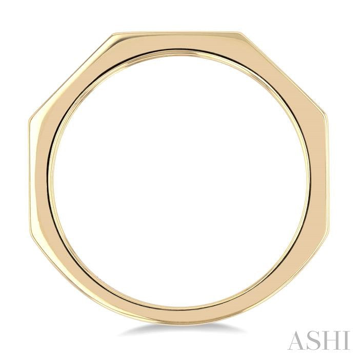 1/20 Ctw Marquise Cut Diamond Signet Ring in 14K Yellow Gold