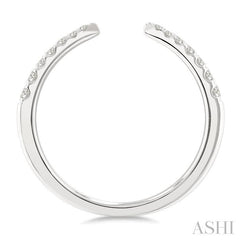 1/5 Ctw Graduated Round Cut Diamond Claw Open Fashion Ring in 10K White Gold