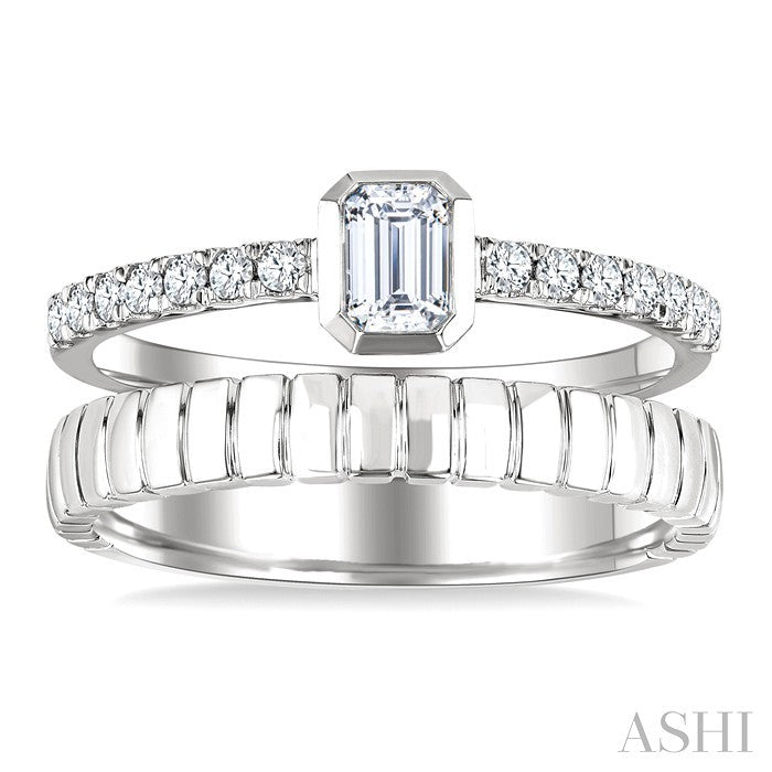 1/2 Ctw Split Twin Row Bezel Set Emerald and Round Cut Diamond Fashion Ring in 14K White Gold