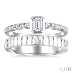 1/2 Ctw Split Twin Row Bezel Set Emerald and Round Cut Diamond Fashion Ring in 14K White Gold