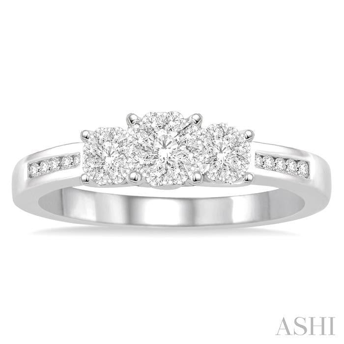 1/3 Ctw Round Cut Diamond Lovebright Ring in 14K White Gold