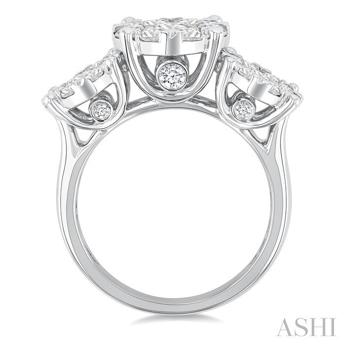 2 1/2 Ctw Lovebright Round Cut Diamond Ring in 14K White Gold