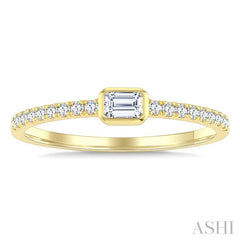 1/3 Ctw Bezel Set Emerald and Round Cut Diamond Fashion Ring in 14K Yellow Gold