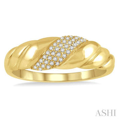 1/8 Ctw Wave Round Cut Diamond Fashion Ring in 10K Yellow Gold