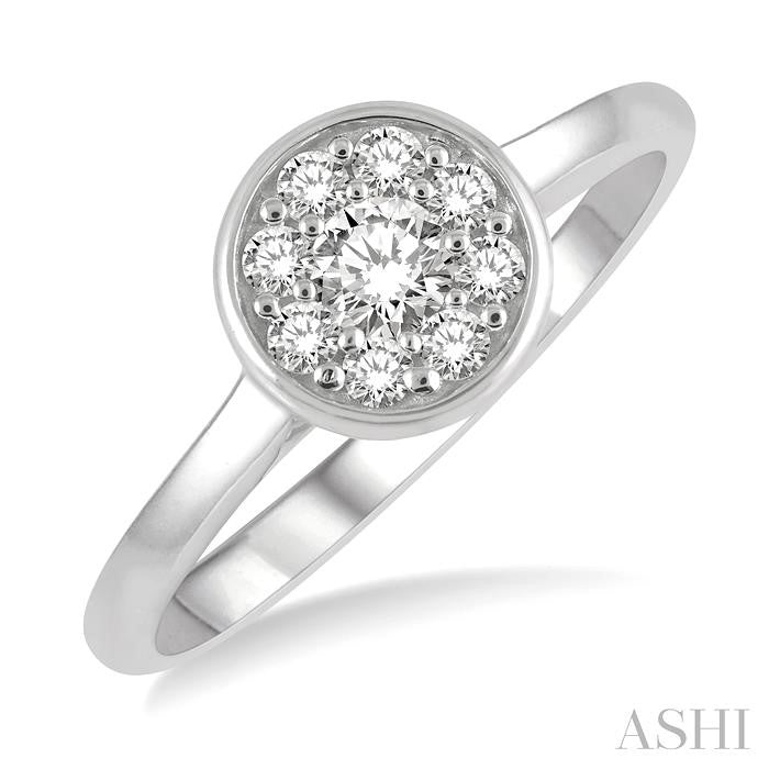 1/3 Ctw Round Cut Diamond Cluster Ladies Ring in 14K White Gold