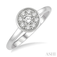 1/3 Ctw Round Cut Diamond Cluster Ladies Ring in 14K White Gold