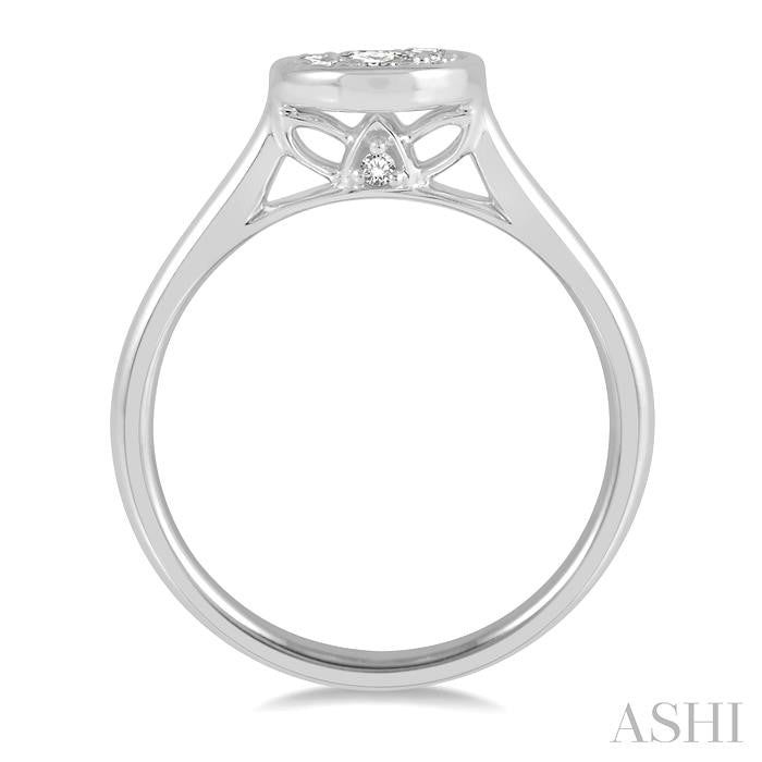 1/3 Ctw Round Cut Diamond Cluster Ladies Ring in 14K White Gold
