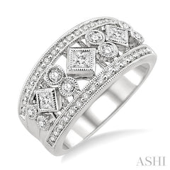 5/8 Ctw Diamond Fashion Ring in 14K White Gold