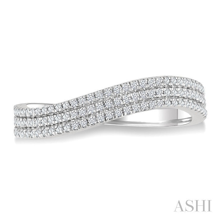1/3 Ctw Curvy Triple Row Round Cut Diamond Fashion Band in 14K White Gold