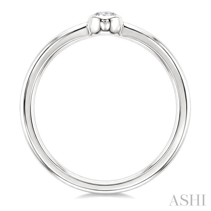 1/5 Ctw Bezel Set Oval Cut Diamond Fashion Ring in 14K White Gold
