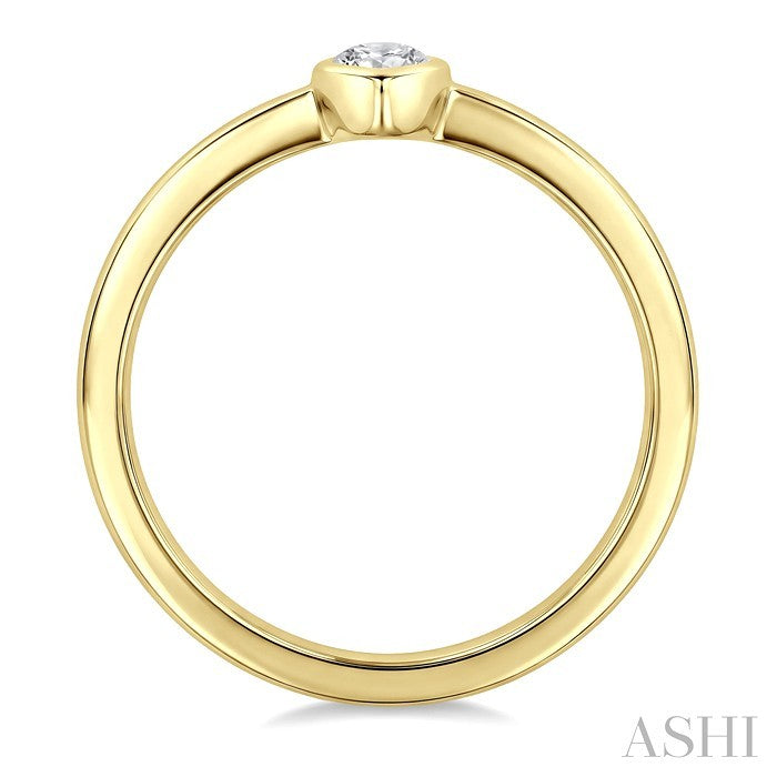 1/5 Ctw Bezel Set Heart Cut Diamond Fashion Ring in 14K Yellow Gold