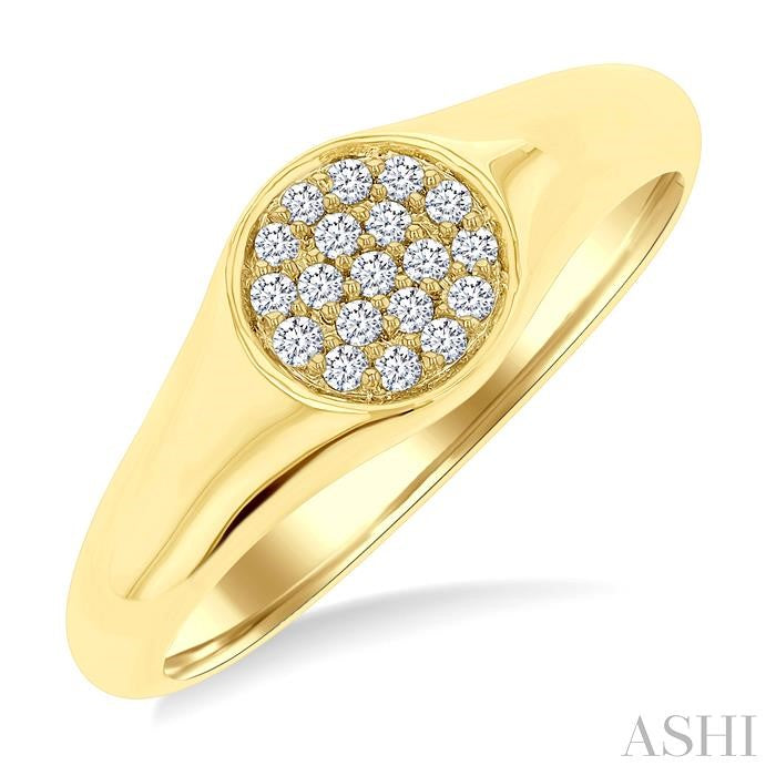 1/10 Ctw Round Signet Round Cut Diamond Stackable Ring in 10K Yellow Gold