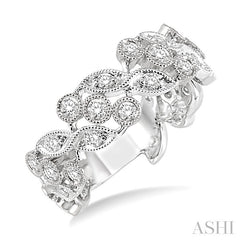 1/2 Ctw Round Cut Diamond Fashion Ring in 14K White Gold