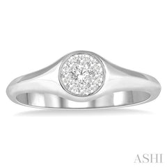 1/4 Ctw Round Shape Lovebright Diamond Ring in 14K White Gold